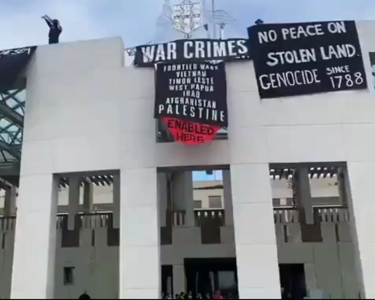 Pro-Palestinian protesters scale Australian parliament roof