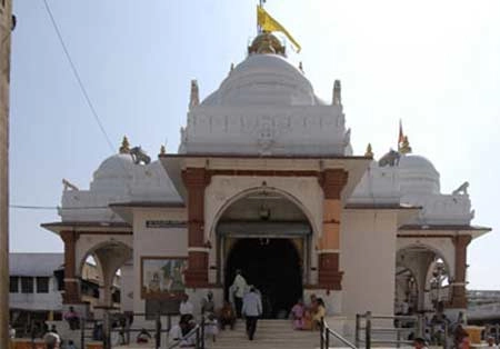 गुजरात के मंदिर में भगदड़, दो की मौत