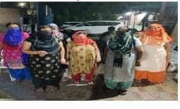 અમદાવાદના ઠક્કરનગરમાં પોલીસે દરોડો પાડીને જુગાર રમતી 7 મહિલાઓને ઝડપી પાડી