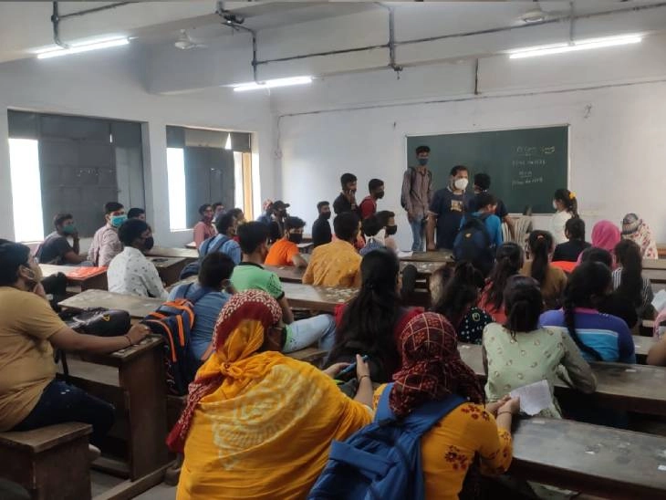 ગુજરાતની શાળાઓમાં માત્ર 10 દિવસમાં 18 વિદ્યાર્થી પોઝિટિવ આવ્યા