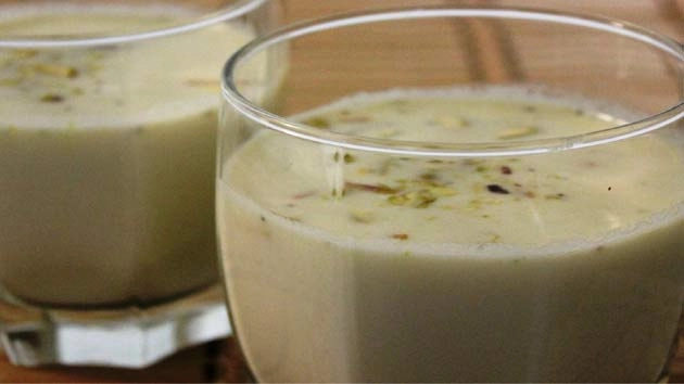 Mahashivratri Special Thandai Recipe 10 मिनिटात तयार करा थंडाई