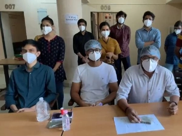 ગુજરાતમાં સિનિયર ડોક્ટરોની હડતાળને જુનિયર ડોક્ટરોએ ટેકો જાહેર કર્યો