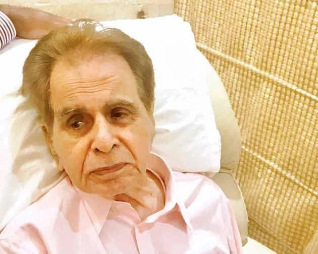Dilip Kumar Health Update: શ્વાસ લેવામાં તકલીફ પડતા ફરી એકવાર હિંદુજા હોસ્પિટલમાં દાખલ