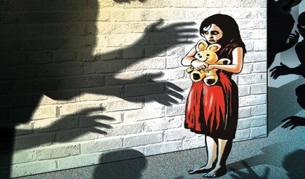 Surat Crime - સુરતમાં પોર્ન વીડિયો જોઈ અઢી વર્ષની બાળકી પર દુષ્કર્મ આચરનાર આરોપીને કોર્ટે ફાંસીની સજા સંભળાવી