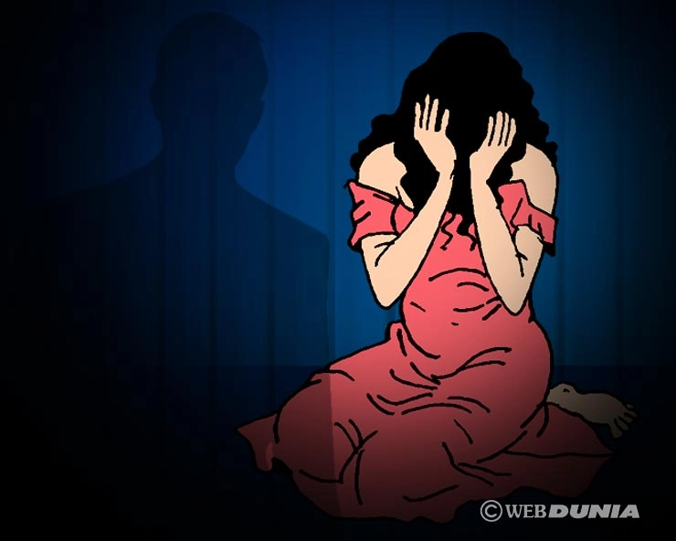 ચાલતી ટ્રેનમાં મહિલાથી બળાત્કાર 8 મિનિટ સુધી લોકો બનાવતા રહ્યા વીડિયો