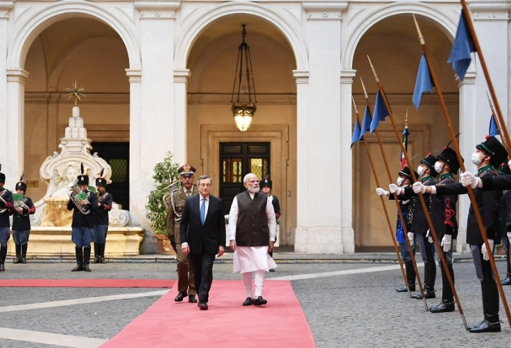 G-20 Summit: વેટિકન સિટી પહોંચ્યા પ્રધાનમંત્રી Narendra Modi, પોપ ફ્રાંસિસ સાથે કરી મુલાકાત
