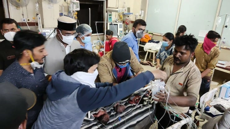 ભોપાલની હમીદિયા હોસ્પિટલમાં ફરી આગ:કમલા નેહરુ હોસ્પિટલના ચિલ્ડ્રન વોર્ડમાં 4 નવજાત બાળકનાં મોત, 36નો આબાદ બચાવ