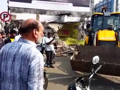 BJP candidate Kumar Kanani stopped the demolition