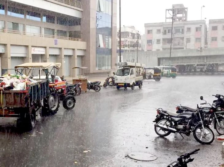 કચ્છ પાસે સિસ્ટમ સક્રિય થતાં ગુજરાતમાં બે દિવસ ભારે વરસાદની સંભાવના