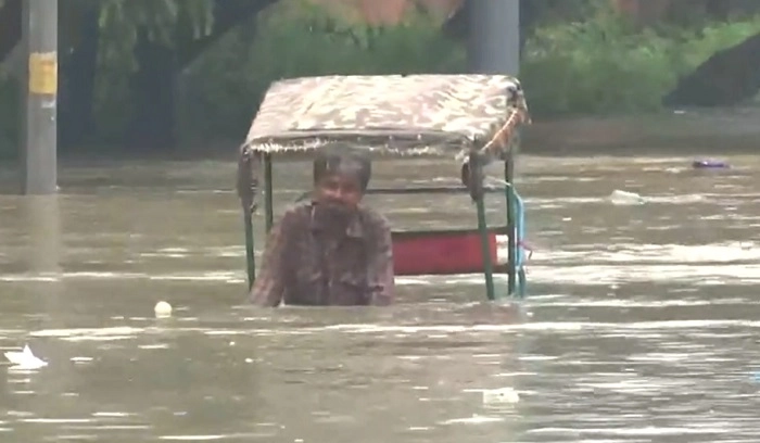 delhi flood live