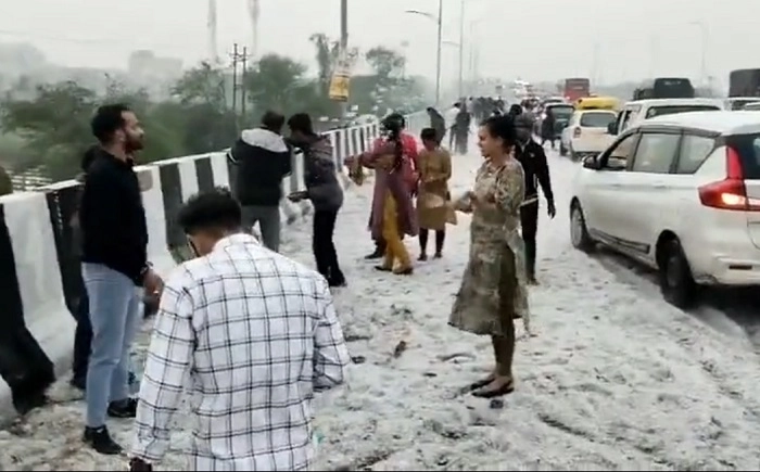 Unseasonal rains in Gujarat