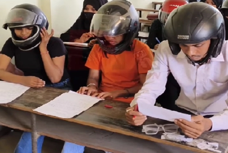 Viral Video:ભારતની આવી કોલેજ, જ્યાં વિદ્યાર્થીઓ હેલ્મેટ પહેરીને અભ્યાસ કરે છે... કારણ જાણીને તમને આશ્ચર્ય થશે