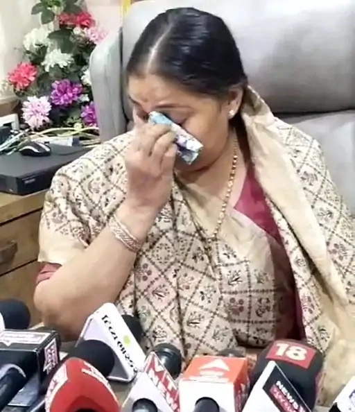 Cabinet minister Bhanuben cried: said. I will leave public life if my name is revealed