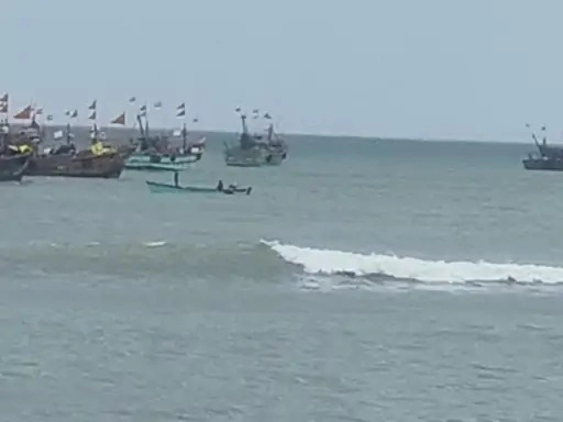 Emergency landing of Coast Guard helicopter in Porbandar sea