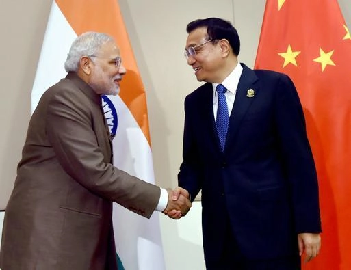 कभी गर्म, कभी तल्ख रिश्तों के बीच मोदी की चीन के प्रधानमंत्री से मुलाकात - Narendra Modi, Lee Kekiang