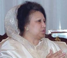 बांग्लादेश की पूर्व पीएम खालिदा जिया को पांच साल की कैद - Khaleda Zia Gets five years in jail for corruption