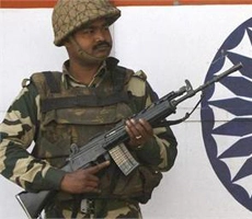 बीएसएफ ने मार गिराए दो पाक घुसपैठिए - BSF