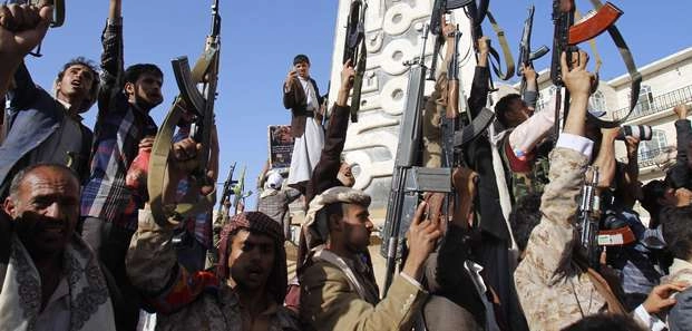 येमेनमध्ये हौथींनी अचानक हल्ला करत नऊ येमेनी कर्मचाऱ्यांना ओलिस घेतले