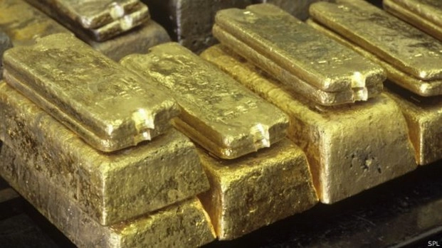 दिल्ली एयरपोर्ट से 16 किलो सोने के बिस्कुट बरामद - Gold biscuits seized, Delhi airport, immigration check