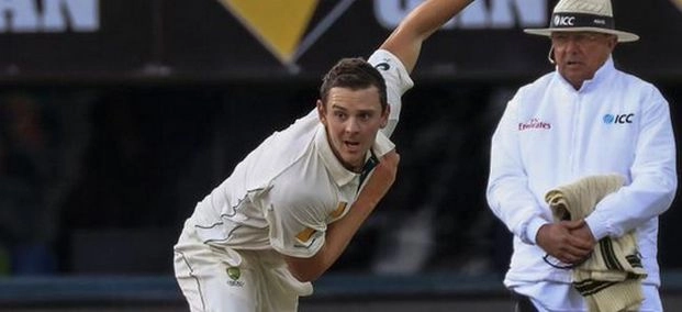 हेजलवुड के जोश के आगे होश खो बैठे कीवी, पूरे दिन में गिरे 14 विकेट - Australia pace wizard Josh Hazlewood bamboozled Kiwis on first day of second test
