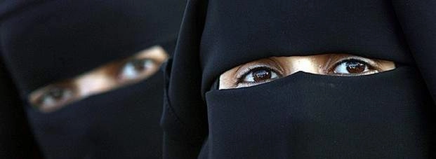 कनाडा में महिला पुलिस अधिकारियों को हिजाब पहनने की अनुमति - Canadian female police officer, hijab, Muslim women