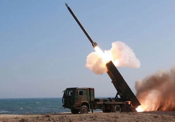 उत्तर कोरिया ने किया रॉकेट इंजन का परीक्षण: अमेरिका