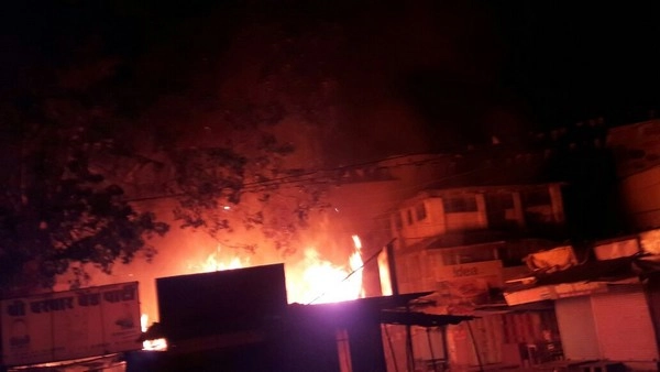 जम्मू कश्मीर में भीषण आग, एसएसबी शिविर कार्यालय जलकर खाक - fire in SSB office in Jammu Kashmir