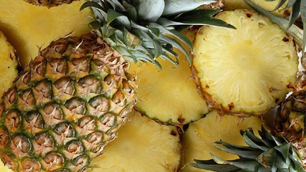 International Pineapple Day-  પાઈનેપલ હાડકાને મજબૂત અને શરીરમાં એનર્જીને બનાવી રાખે છે.