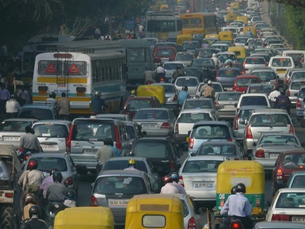 दिल्ली में नए ट्रैफिक नियमों के खिलाफ बड़ी हड़ताल, बस-टैक्सी-ऑटो सब बंद - transport strike in Delhi, Bus, taxi will not run