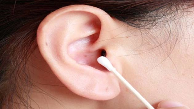 कान स्वच्छ करण्यासाठी 5 सोपे उपाय