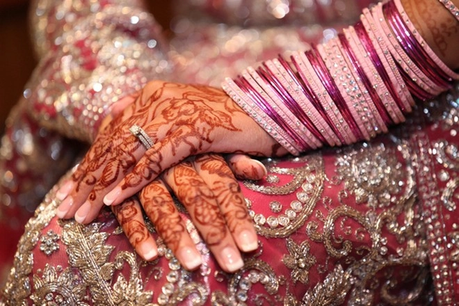बस्तर में अनूठी शादी, एक दूल्‍हे को दो दुल्‍हनों ने चुना - Unique marriage in Bastar