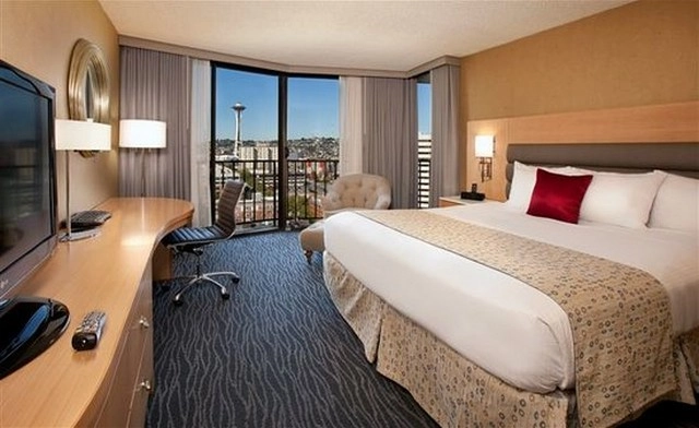फाइव स्टार होटल के इस कमरे पर लगेगा 18% जीएसटी - Five Star Hotel Room, GST