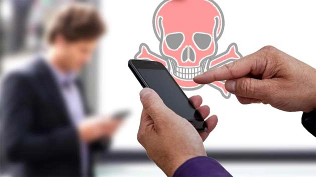 स्मार्टफोन देता है यह 10 बीमारियां... - 10 Harmful Effects  Of Smartphone