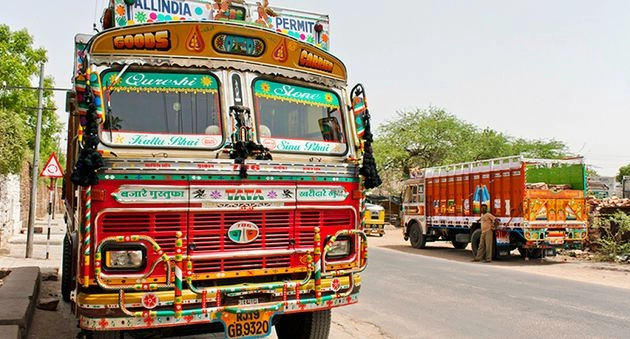 त्योहारों से पहले ट्रांसपोर्टरों का लॉकडाउन,थमेंगे ट्रकों के पहिए - Madhya Pradesh : Transport association strike from  10 August