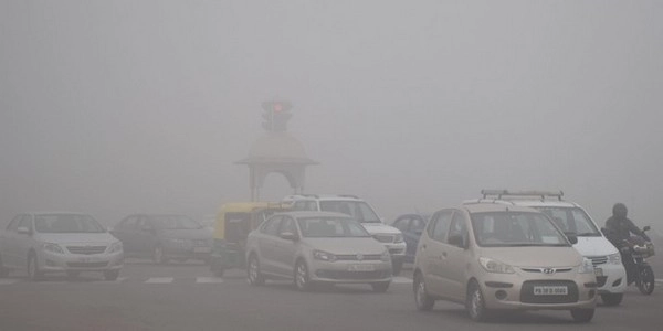 दिल्ली में कड़ाके की ठंड, छाया कोहरा - fog in Delhi