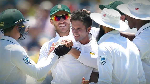 दक्षिण अफ्रीका ने श्रीलंका को पहले टेस्ट में 206 रन से हराया