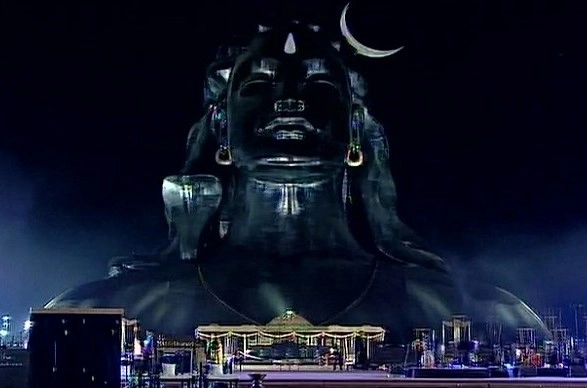 शिव प्रतिमा के अनावरण पहुंचे प्रधानमंत्री मोदी का विरोध - Narendra Modi, Shiv statue
