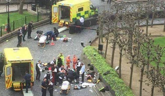 ब्रिटेन की संसद के बाहर आतंकी हमला, पांच मरे, 40 घायल