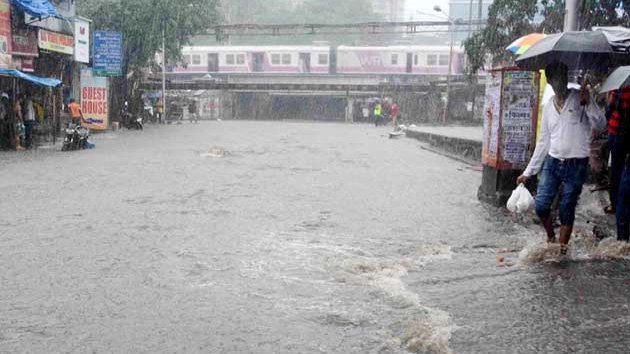 मॉनसून अपडेट : भारत के उत्तरी हिस्सों में भारी बारिश - Rain, flood, landslide, north India