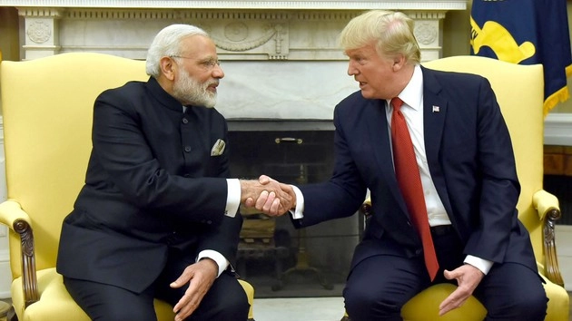 ट्रंप ने मोदी को सराहा, भारत के विकास को बताया असाधारण - Trump praises India growth story, PM Modi at APEC Summit