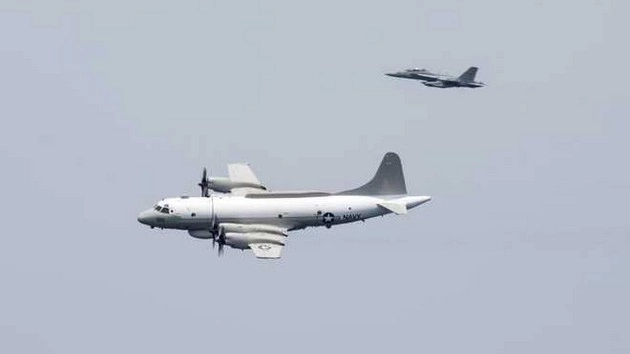 पूर्वी चीन सागर में बवाल, चीनी लड़ाकू विमानों ने रोका अमेरिकी विमान - Chinese jets intercept US surveillance plane
