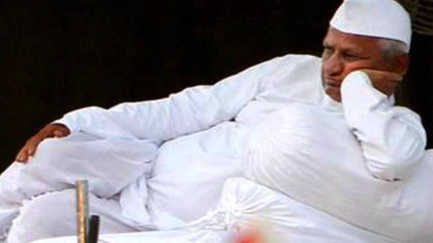 अनशन पर बैठे अन्ना हजारे का बढ़ा रक्तचाप, अनशन का तीसरा दिन - Anna Hazare