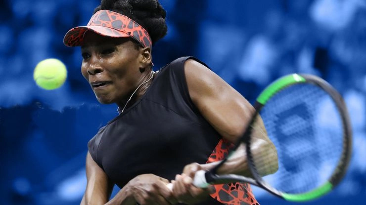 वीनस की बर्टन्स पर संघर्षपूर्ण जीत - Venus Williams Miami Open Tennis Tournament
