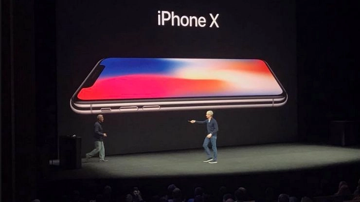 अॅप्पलच्या आयफोन X मध्ये काय आहे खास ?