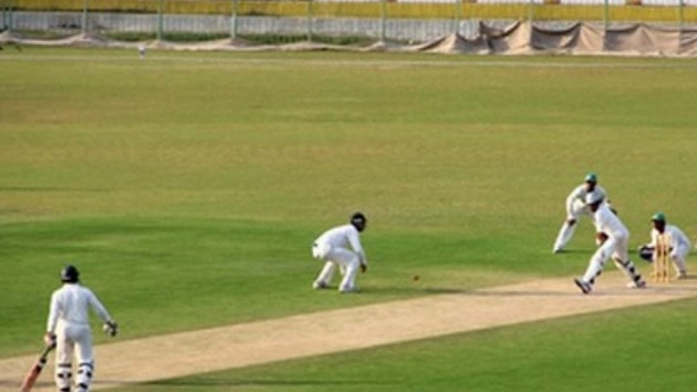 रणजी ट्रॉफी : विदर्भ फाइनल में पहुंचने से तीन विकेट दूर