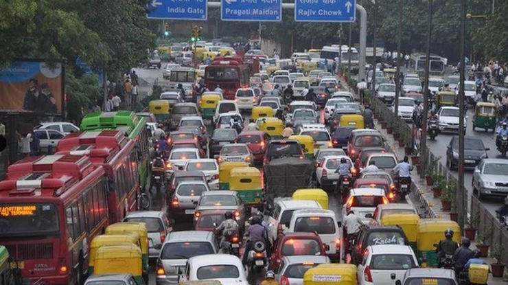 दिल्ली में कार खरीदना पड़ेगा महंगा, 18 गुना बढ़ा पार्किंग शुल्क - Delhi car parking fee
