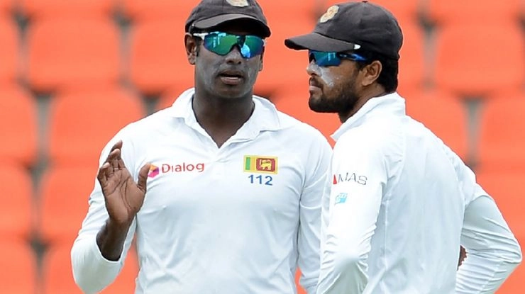 मैथ्यूज और चांडीमल के शतक से श्रीलंका संभला - India-Sri Lanka Delhi Test
