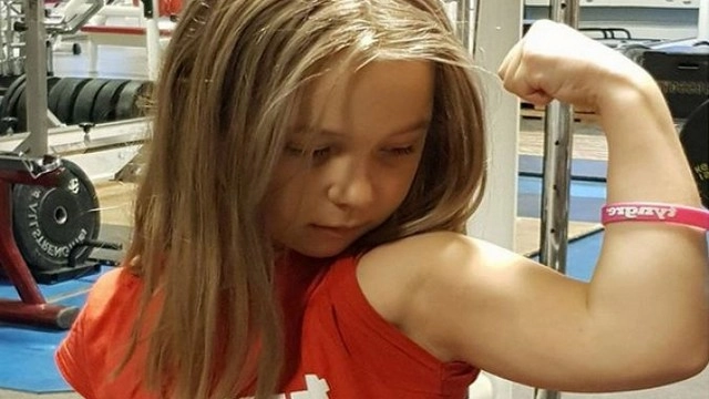 'हरक्यूलिस बच्ची' : 10 साल की उम्र में उठाया 65 किलो वजन