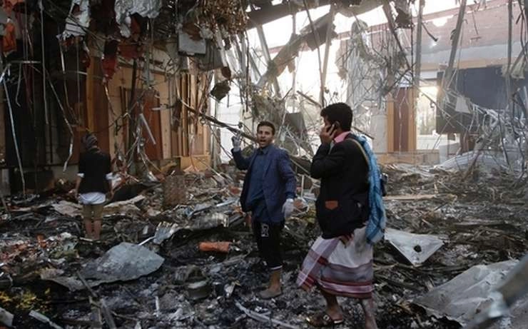 यमन विद्रोही शिविर पर हवाई हमले में 26 की मौत - Yemen