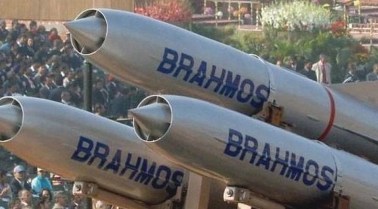 सुखोई को ब्रह्मोस मिसाइलों से लैस करने की तैयारी शुरू - BrahMos supersonic missiles